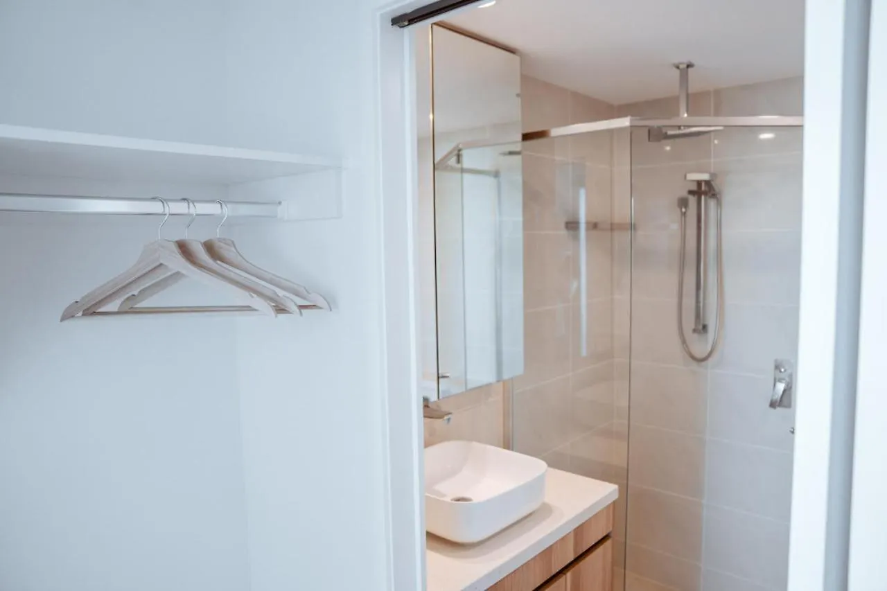 Skyline Escape Palm Beach Gold Coast Apartment